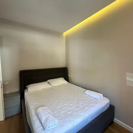Apartment Lovely Tirana